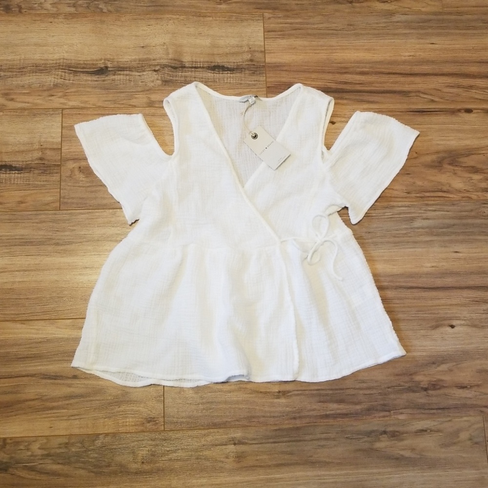 Lucky Brand | Cold shoulder top - Picture 2 of 7
